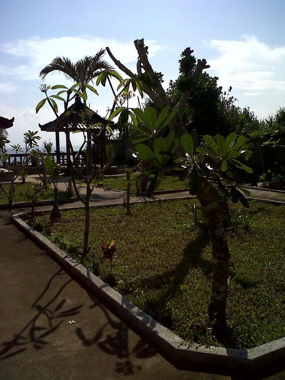 Dodol Lembongan Cliff Sunset Hotel Exterior photo